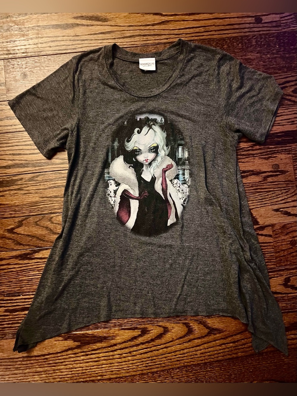 Jasmine Becket-Griffith Disney Cruella de Vil Tee